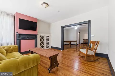 Living - 802 E Cork St, Winchester, VA 22601 photo 1 of 2