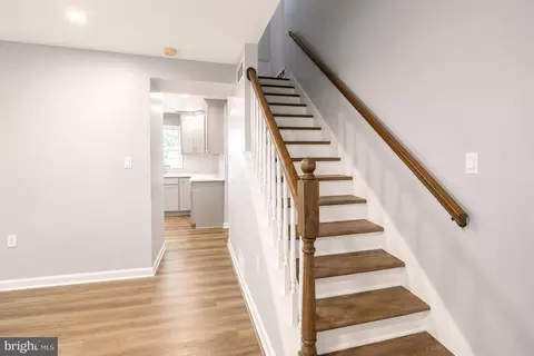 Entry Way - 711 E Cork St, Winchester, VA 22601 photo 2 of 7