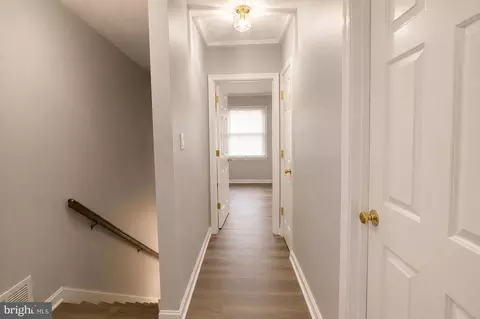 Entry Way - 711 E Cork St, Winchester, VA 22601 photo 5 of 7