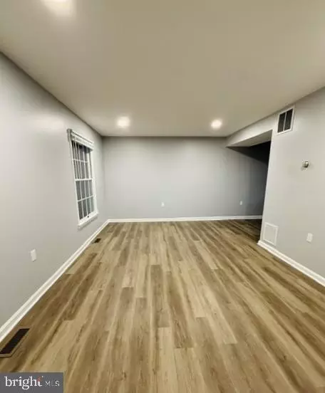 Living - 711 E Cork St, Winchester, VA 22601 photo 1 of 4