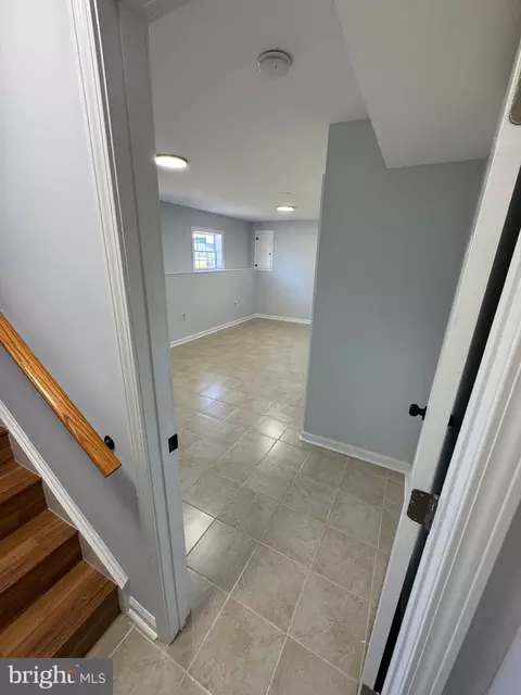 Entry Way - 419 Summit Ave, Winchester, VA 22601 photo 16 of 21