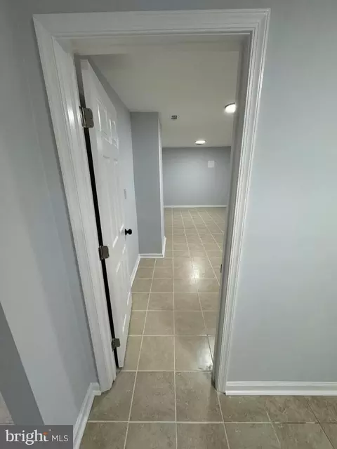 Entry Way - 419 Summit Ave, Winchester, VA 22601 photo 14 of 21