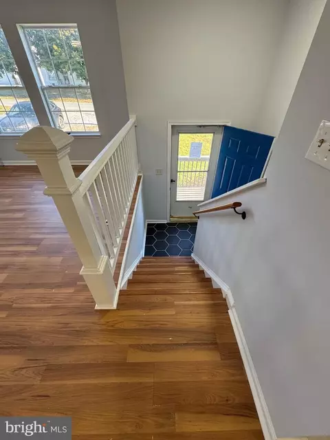 Entry Way - 419 Summit Ave, Winchester, VA 22601 photo 7 of 21