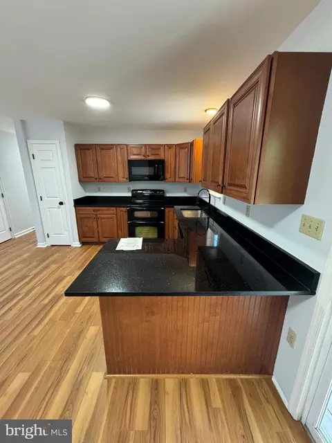 Kitchen - 419 Summit Ave, Winchester, VA 22601 photo 3 of 4