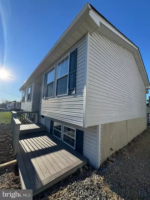 Exterior - 419 Summit Ave, Winchester, VA 22601 photo 3 of 11