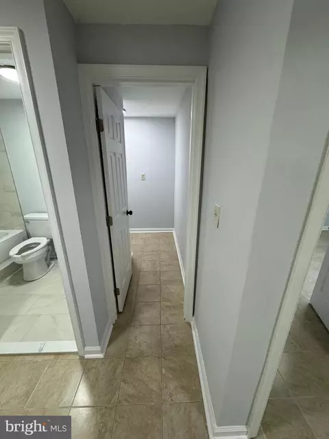 Entry Way - 419 Summit Ave, Winchester, VA 22601 photo 18 of 21