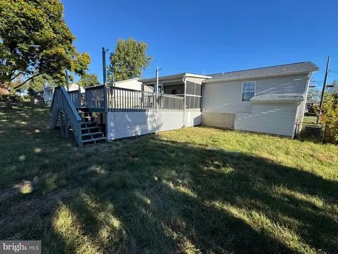Exterior - 419 Summit Ave, Winchester, VA 22601 photo 8 of 11