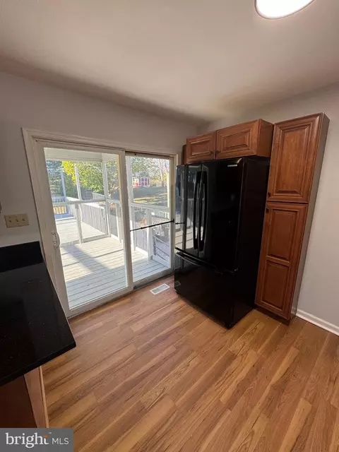 Kitchen - 419 Summit Ave, Winchester, VA 22601 photo 4 of 4