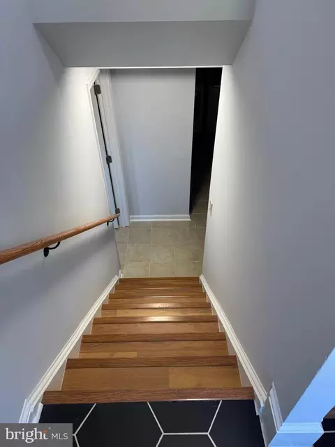 Entry Way - 419 Summit Ave, Winchester, VA 22601 photo 10 of 21