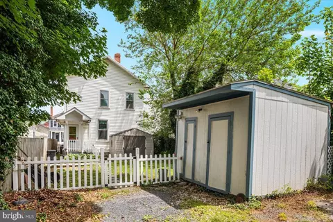 Exterior - 307 12 E Piccadilly St, Winchester, VA 22601 photo 5 of 7