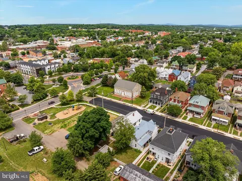 View/Area - 307 12 E Piccadilly St, Winchester, VA 22601 photo 6 of 11
