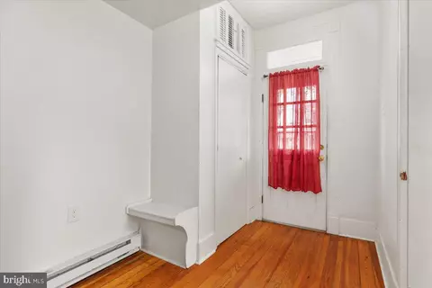 Entry Way - 307 12 E Piccadilly St, Winchester, VA 22601 photo 1 of 8