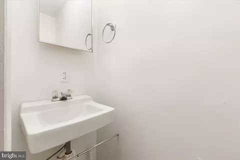Other - 307 12 E Piccadilly St, Winchester, VA 22601 photo 3 of 9