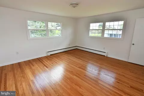 Bedroom - 437 Beechcroft Rd, Winchester, VA 22601 photo 1 of 6