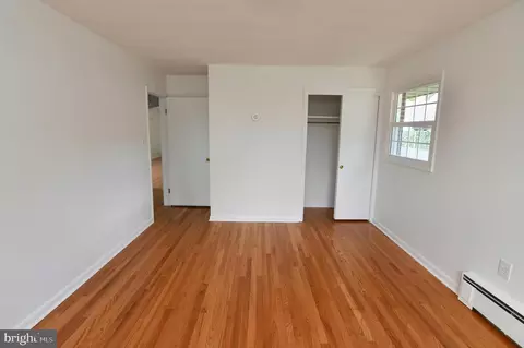 Bedroom - 437 Beechcroft Rd, Winchester, VA 22601 photo 6 of 6
