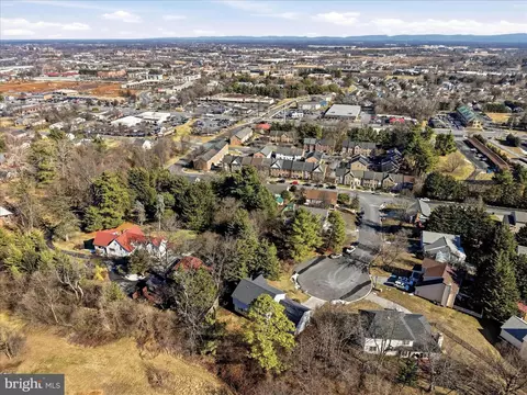 View/Area - 620 Crystal Ct, Winchester, VA 22601 photo 7 of 13