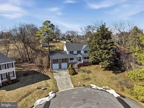 View/Area - 620 Crystal Ct, Winchester, VA 22601 photo 3 of 13