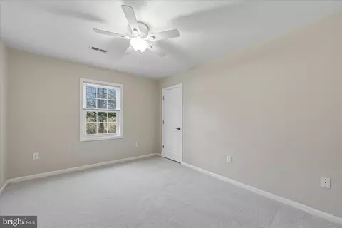 Bedroom - 620 Crystal Ct, Winchester, VA 22601 photo 4 of 9