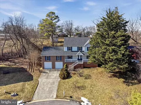 View/Area - 620 Crystal Ct, Winchester, VA 22601 photo 1 of 13