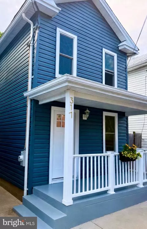 317 Fairview Ave, Winchester, VA 22601
