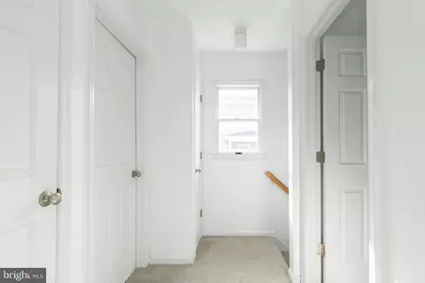 Entry Way - 103 E Germain St, Winchester, VA 22601 photo 2 of 2