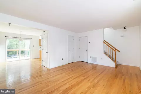 Living - 103 E Germain St, Winchester, VA 22601 photo 2 of 4