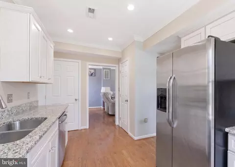 Entry Way - 601 Gray Ave, Winchester, VA 22601 photo 4 of 5