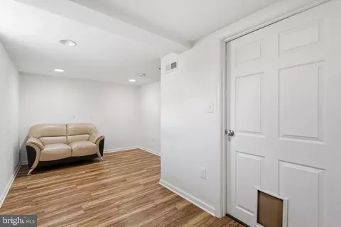 Entry Way - 601 Gray Ave, Winchester, VA 22601 photo 5 of 5