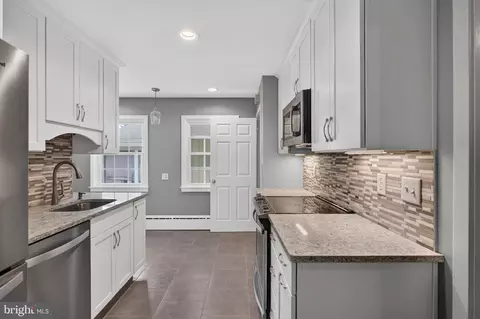 Kitchen - 1306 Vanceright Cir, Winchester, VA 22601 photo 3 of 4
