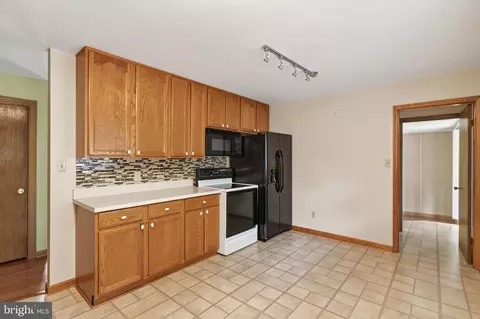 Kitchen - 936 Allen Dr, Winchester, VA 22601 photo 2 of 3