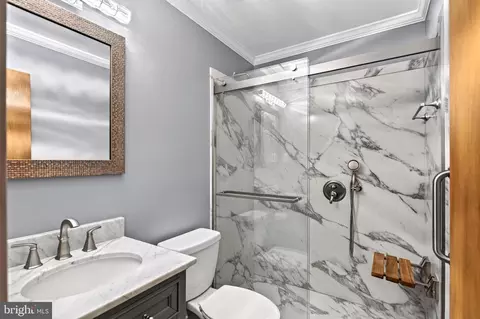 Bath - 936 Allen Dr, Winchester, VA 22601 photo 2 of 2