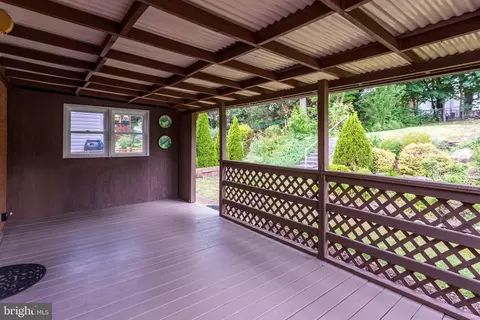 Exterior - 936 Allen Dr, Winchester, VA 22601 photo 7 of 10