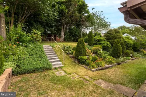 Exterior - 936 Allen Dr, Winchester, VA 22601 photo 3 of 10