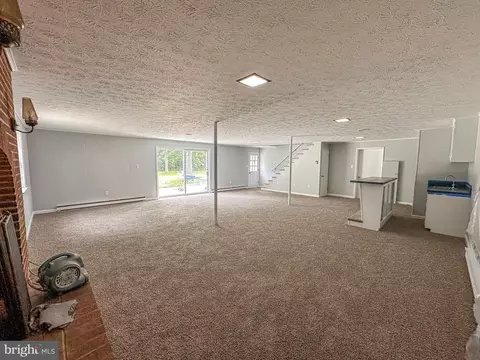 Living - 110 Russellcroft Rd, Winchester, VA 22601 photo 4 of 4