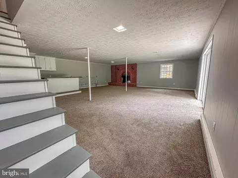Living - 110 Russellcroft Rd, Winchester, VA 22601 photo 3 of 4