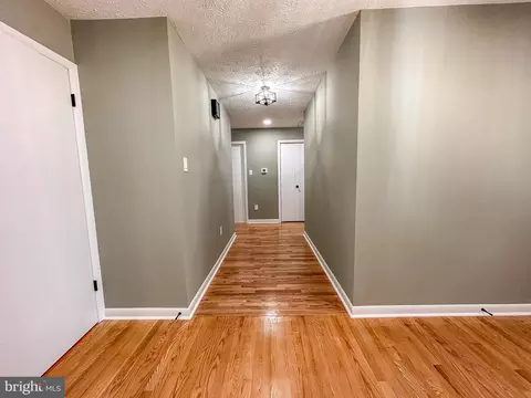 Entry Way - 110 Russellcroft Rd, Winchester, VA 22601 photo 3 of 4