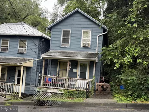 211 E 213-215 E Clifford St, Winchester, VA 22601 photo 3