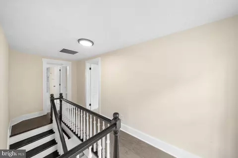 Entry Way - 21 E Germain St, Winchester, VA 22601 photo 4 of 12