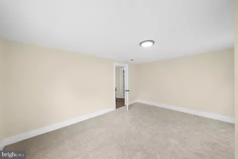 Bedroom - 21 E Germain St, Winchester, VA 22601 photo 1 of 1