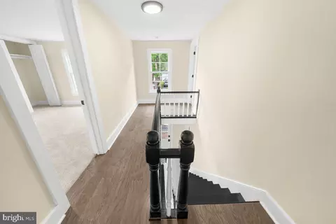 Entry Way - 21 E Germain St, Winchester, VA 22601 photo 2 of 12