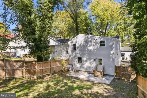 Exterior - 117 E Pall Mall St, Winchester, VA 22601 photo 3 of 4