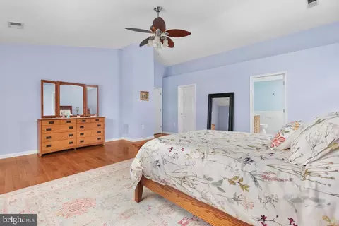 Bedroom - 922 Wayne Dr, Winchester, VA 22601 photo 2 of 3