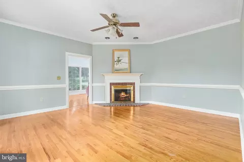 Living - 769 Seldon Dr, Winchester, VA 22601 photo 6 of 7
