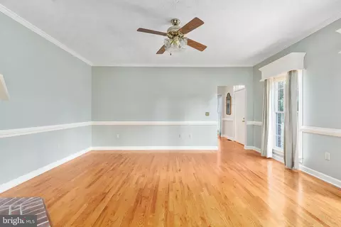 Living - 769 Seldon Dr, Winchester, VA 22601 photo 5 of 7