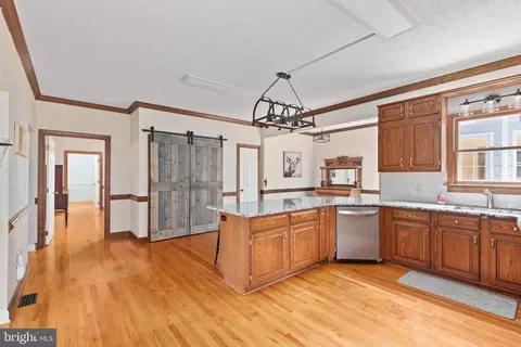 Kitchen - 769 Seldon Dr, Winchester, VA 22601 photo 7 of 11