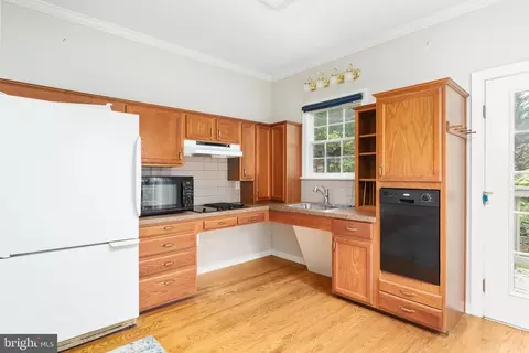 Kitchen - 769 Seldon Dr, Winchester, VA 22601 photo 11 of 11