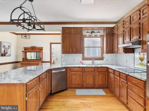 Kitchen - 769 Seldon Dr, Winchester, VA 22601 photo 3 of 11