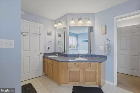 Bath - 2643 Middle Rd, Winchester, VA 22601 photo 1 of 4