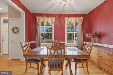 Dining - 2643 Middle Rd, Winchester, VA 22601 photo 1 of 2