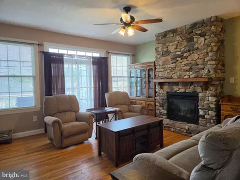 Living - 2643 Middle Rd, Winchester, VA 22601 photo 1 of 3